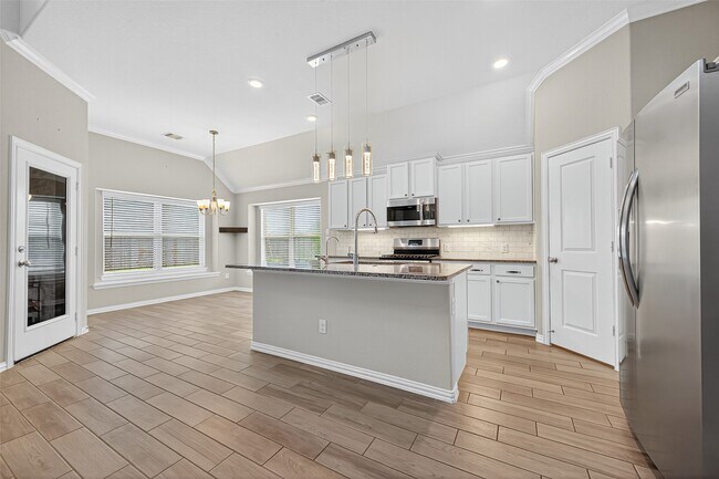Building Photo - 20126 Matador Ridge Dr