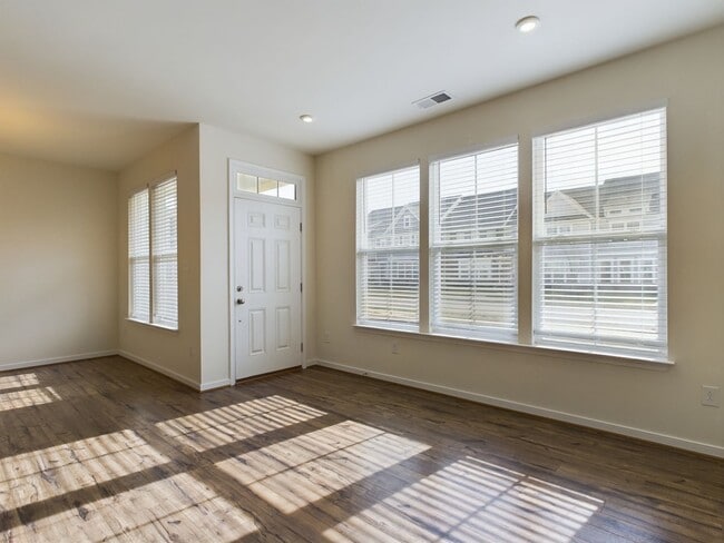 Building Photo - 6127 Buntline Ln