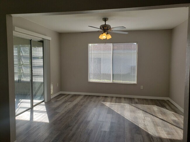 Building Photo - Annual Rental: Fully Remodeled! Charming Single-family Home with Single car garage