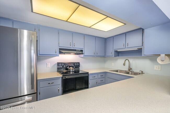 Building Photo - 5800 N Banana River Blvd