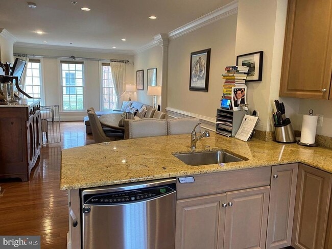 Building Photo - 1828 Potomac Greens Dr