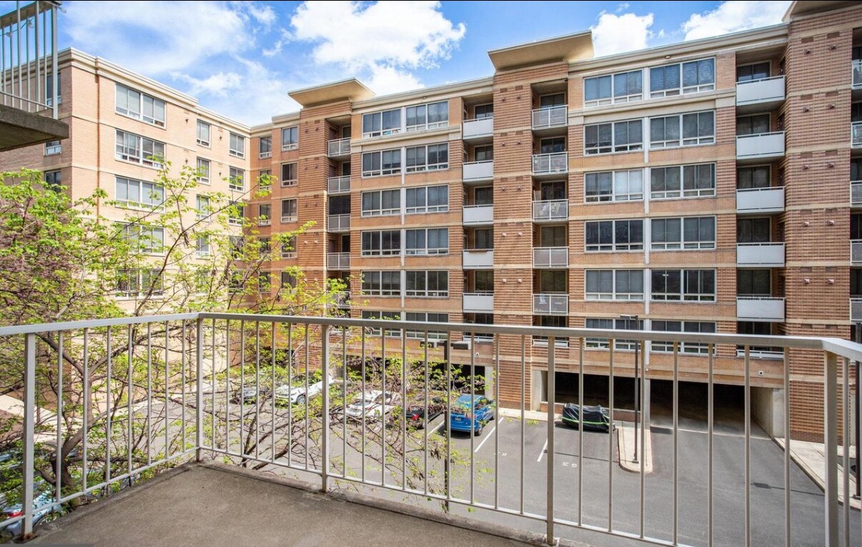 Building Photo - 800 4th St SW