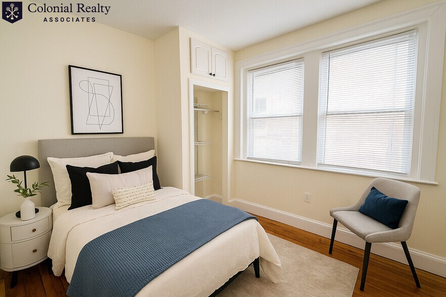 Building Photo - 73 Thatcher St