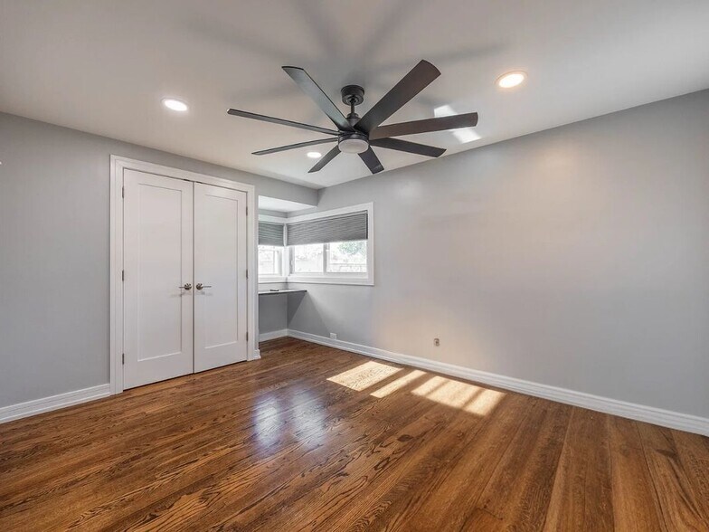 Building Photo - 7225 E Prairie Rd