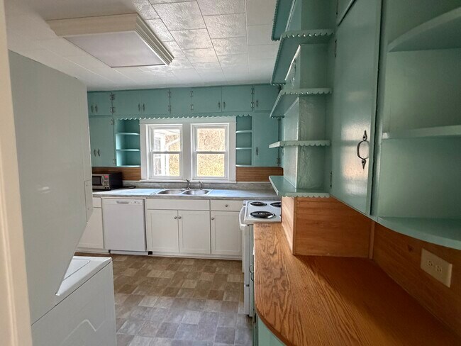 Building Photo - 716 Park Lane