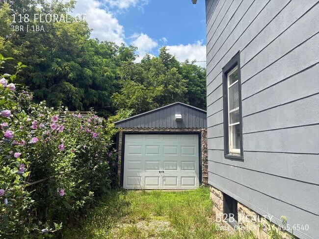 Building Photo - 118 Floral Ct
