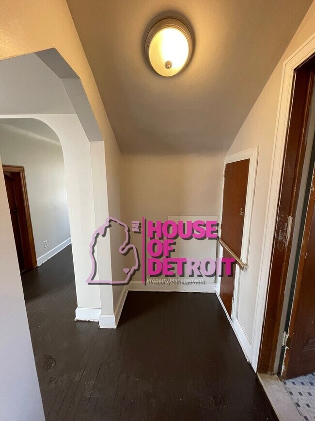 Building Photo - 17167 Hartwell Detroit*