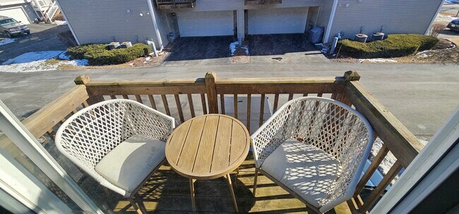 Building Photo - 1125 Alta Vista Dr