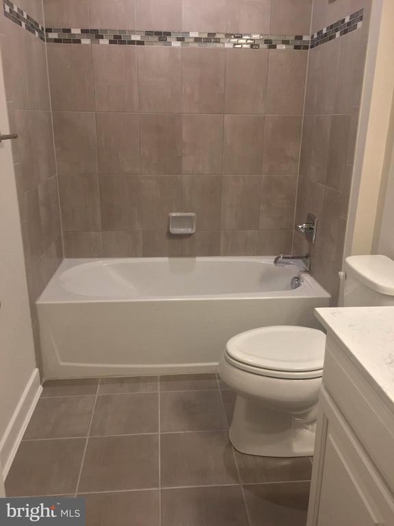 Building Photo - 735 Stonehouse Wy