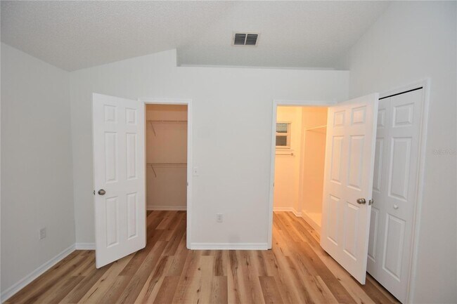 Building Photo - 14 Ryley Ln