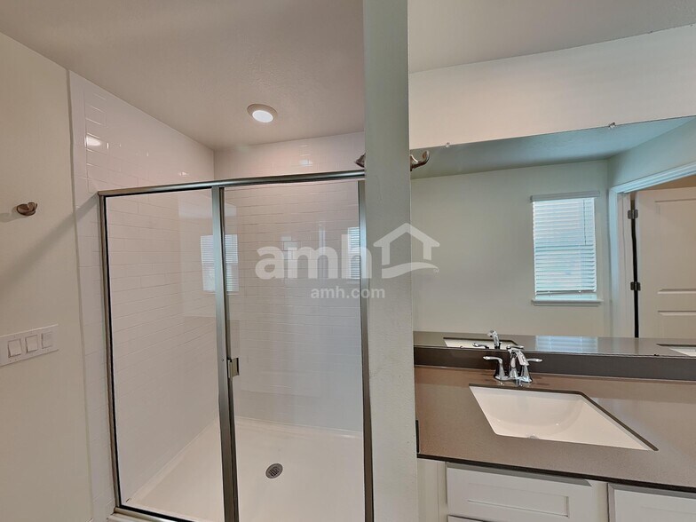 Building Photo - 2656 Sunrise Lndg Lp