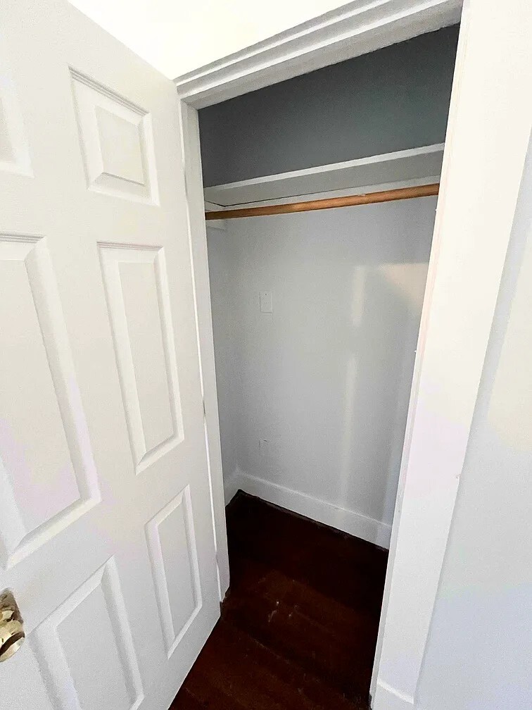 Building Photo - 39 Shepard St