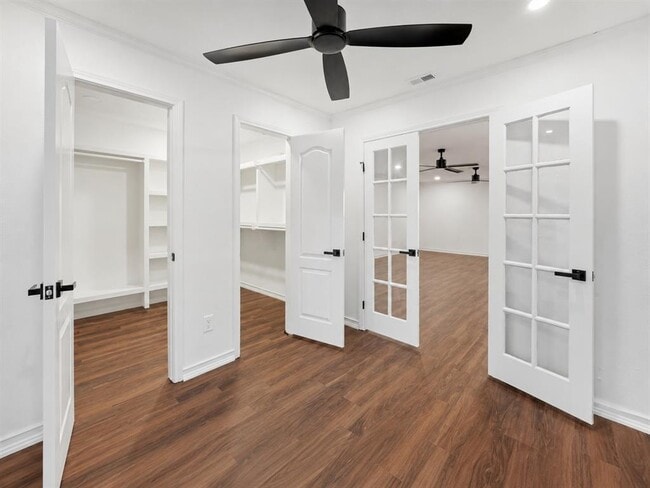 Building Photo - 1739 Starwood Dr