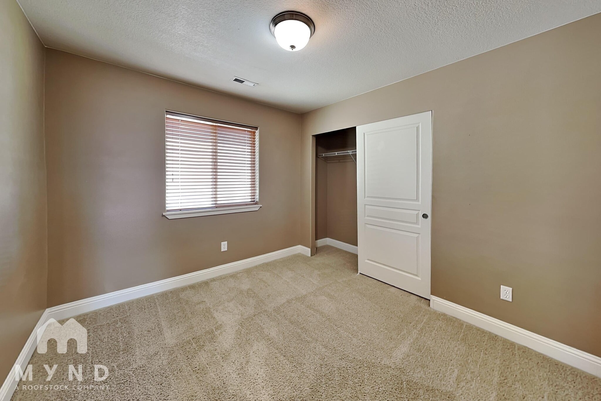 Building Photo - 18002 NE 37th St