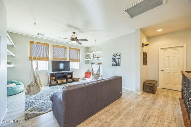 Building Photo - 18225 W Paseo Way