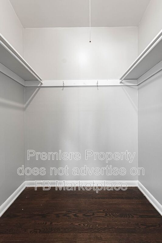 Building Photo - 6306 Fairlane Dr