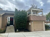 Building Photo - Willow Glen Townhome with Gorgeous Patio