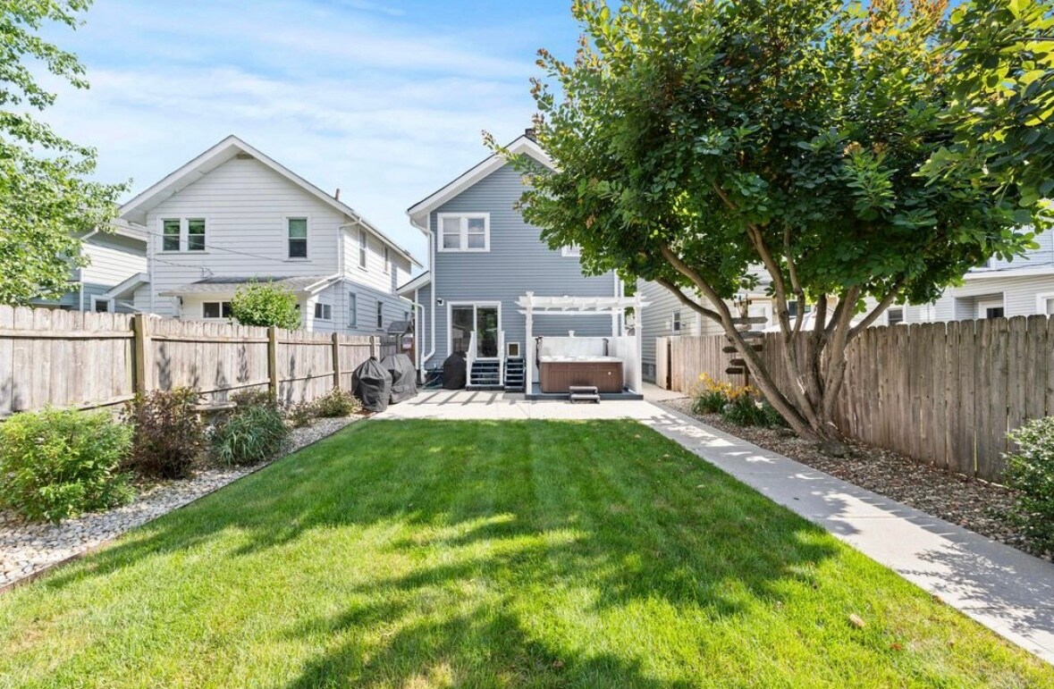Backyard 3 - 402 Southwood Ave