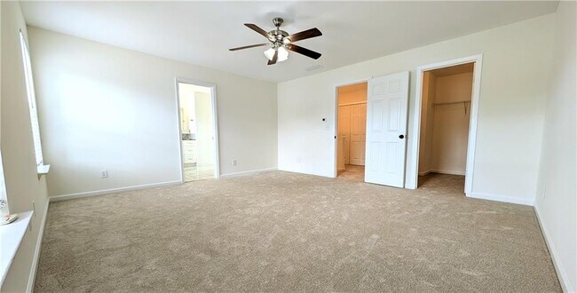 Building Photo - 521 Windstone Trail