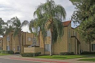 Building Photo - Mission Villa Townhomes