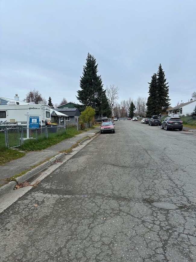 Building Photo - 6 month or 18 month lease offered for remo...