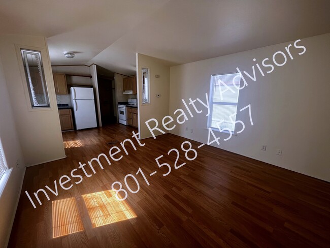 Primary Photo - 421 N 200 W St
