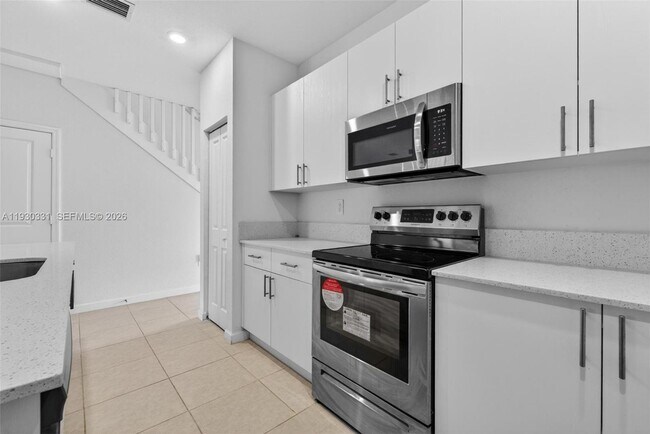 Building Photo - 26450 SW 148th Ct