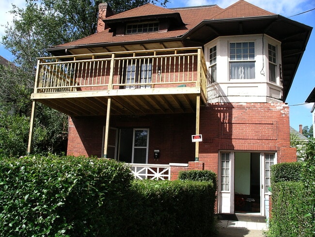 Building Photo - 5817 Douglas St