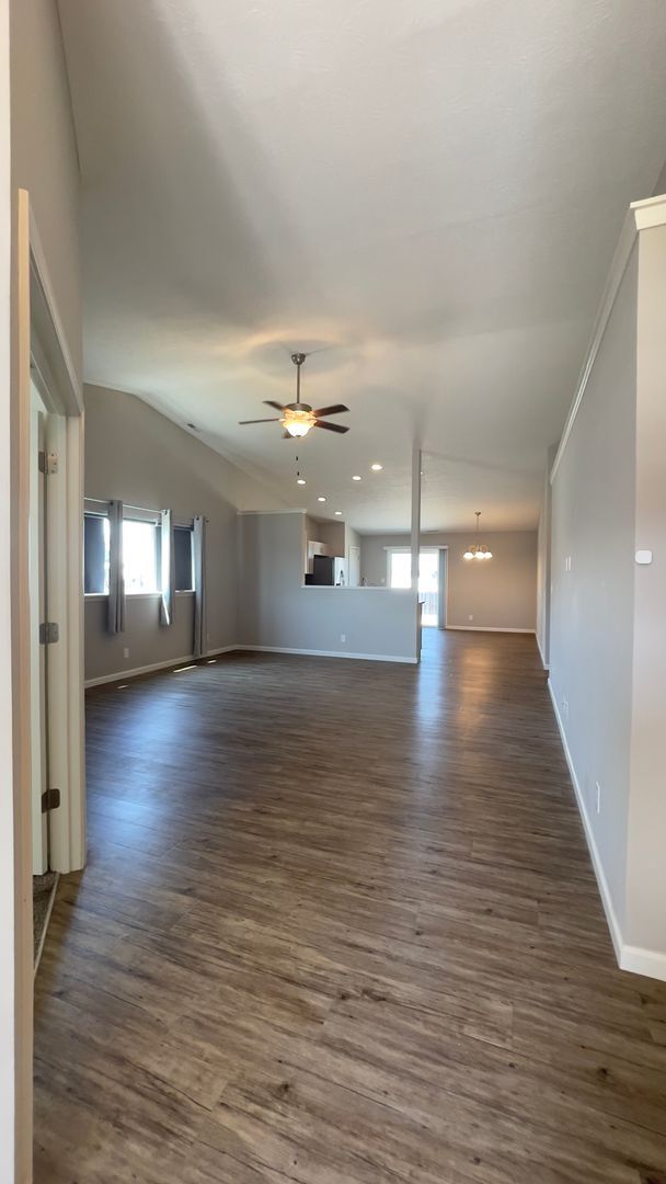 Building Photo - Hawthorne Lake…3 Bedroom 2 Bath