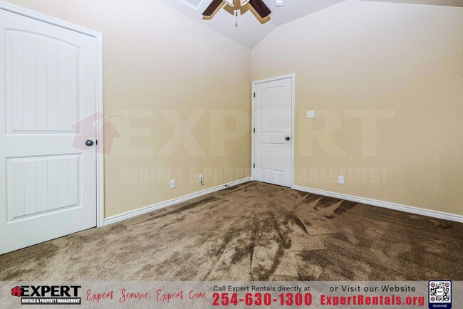 Building Photo - Spacious & Stylish 3-Bedroom Home for Rent...