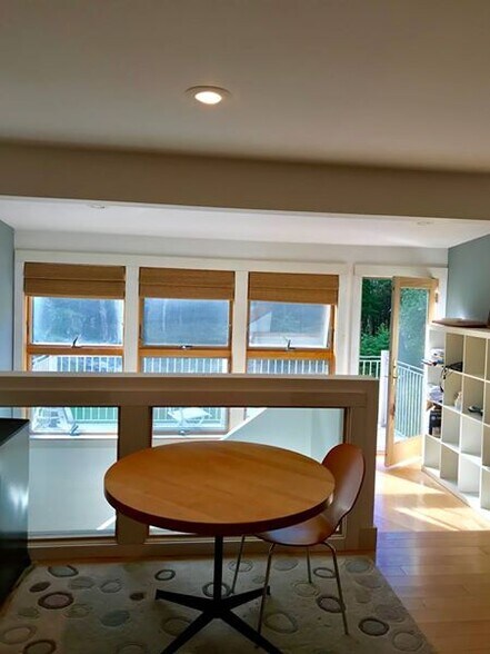 Building Photo - 27 Evergreen Ln