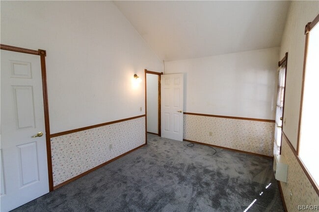 Building Photo - 158 Leonard Ln