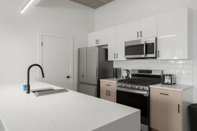 Building Photo - 1222 N 2nd St