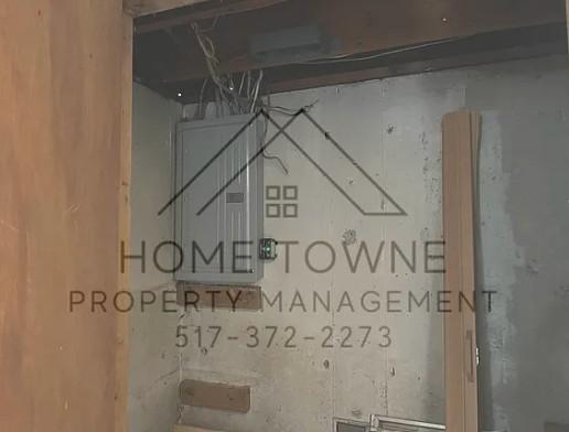 Building Photo - 1632 Greencrest Ave