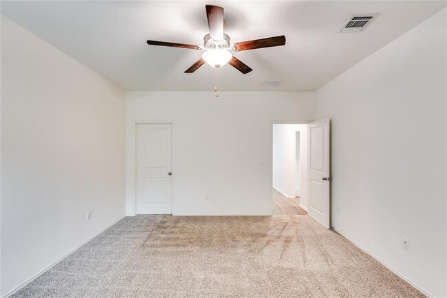 Building Photo - 7209 Spirit Hill Rd