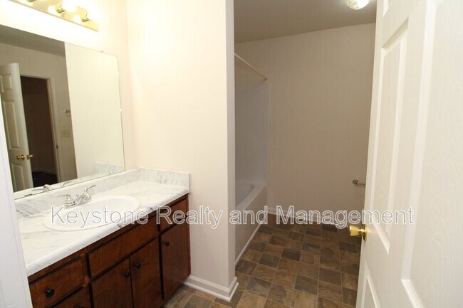 Building Photo - 531 Peachers Ridge Rd