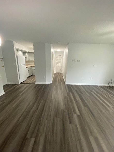 Building Photo - 2216 Harbor View Dr