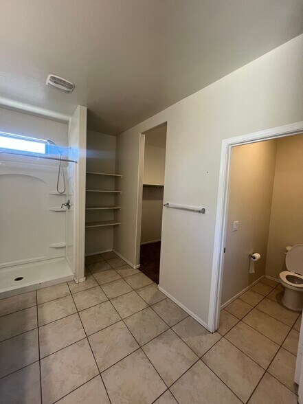 Building Photo - 42132 W Manderas Ln