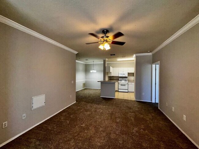 Building Photo - 2 Bedoom 2 bath Millenia Mall area Condo -...