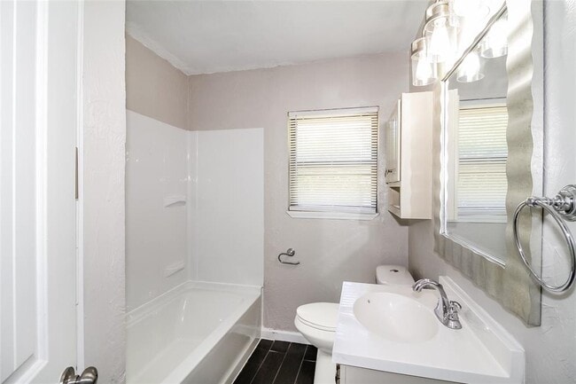 Building Photo - 1811 Westminster Pl