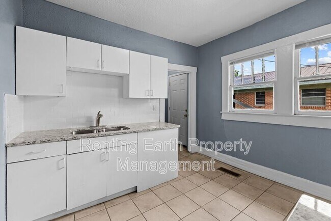 Building Photo - 2335 20th Place Ensley