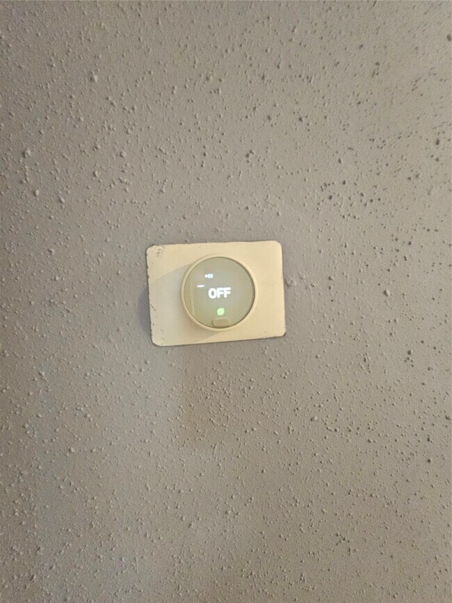 Building Photo - 16226 Villaret Dr