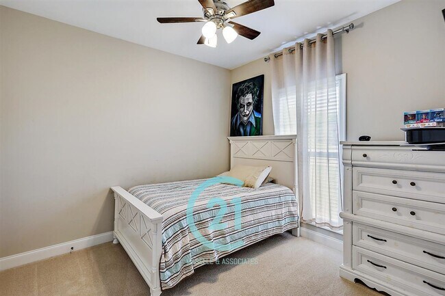 Building Photo - Beautiful 4 bedroom, 2 bathroom house in B...