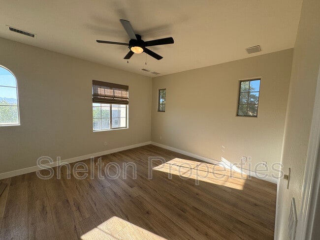 Building Photo - 20900 W Hamilton St