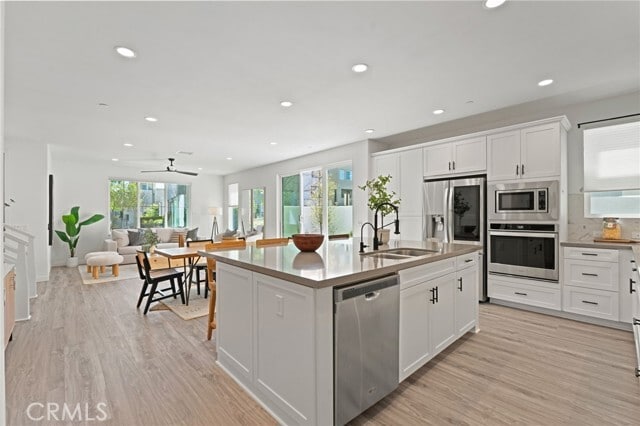 Building Photo - 101 Stage