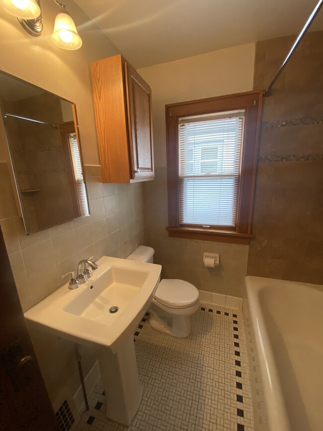 Bathroom - 337 N 70th St