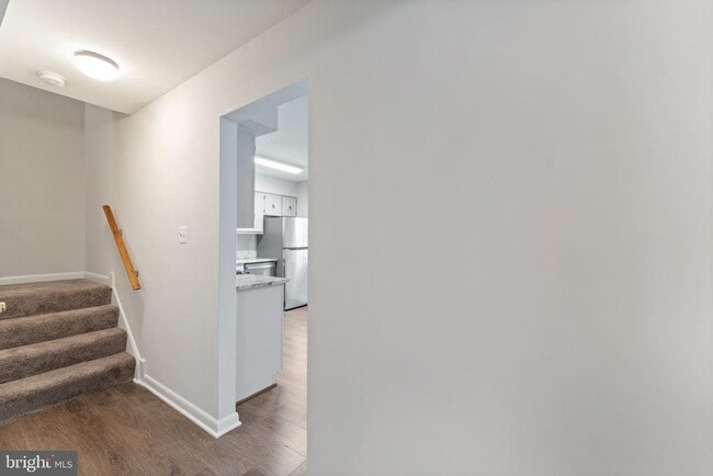 Building Photo - 15001 Cherrydale Dr