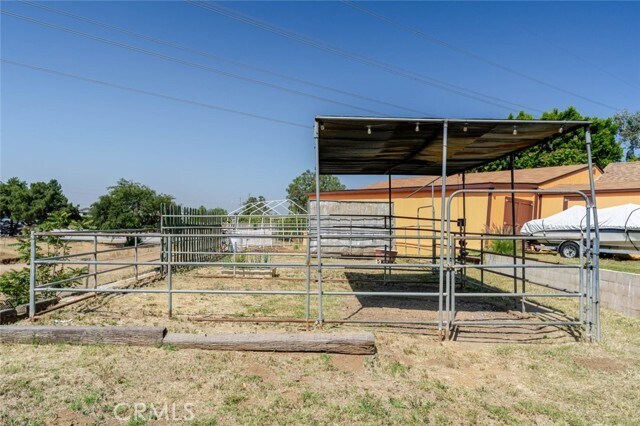 Building Photo - 13057 Gladstone Ave