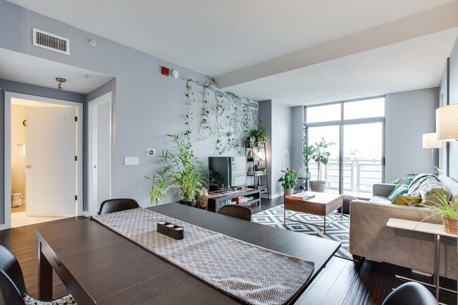 Building Photo - 475 K St NW