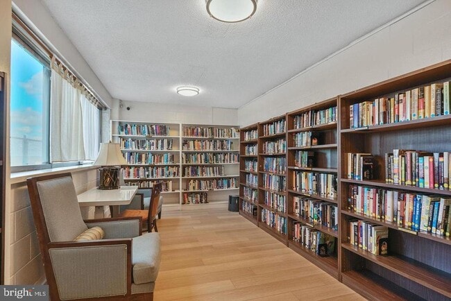 Building Photo - 4515 Willard Ave